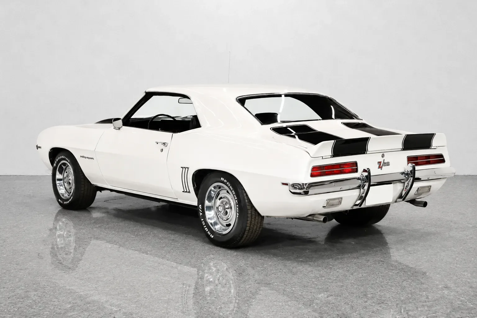 1969 Chevrolet Camaro Z28 - Thumbnail 3
