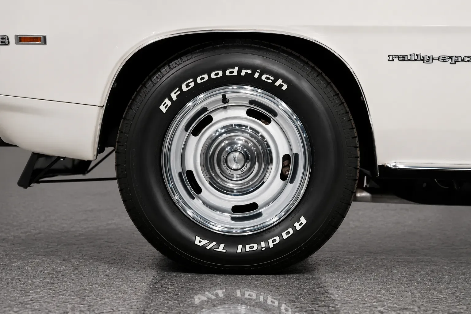 1969 Chevrolet Camaro Z28 - Thumbnail 12