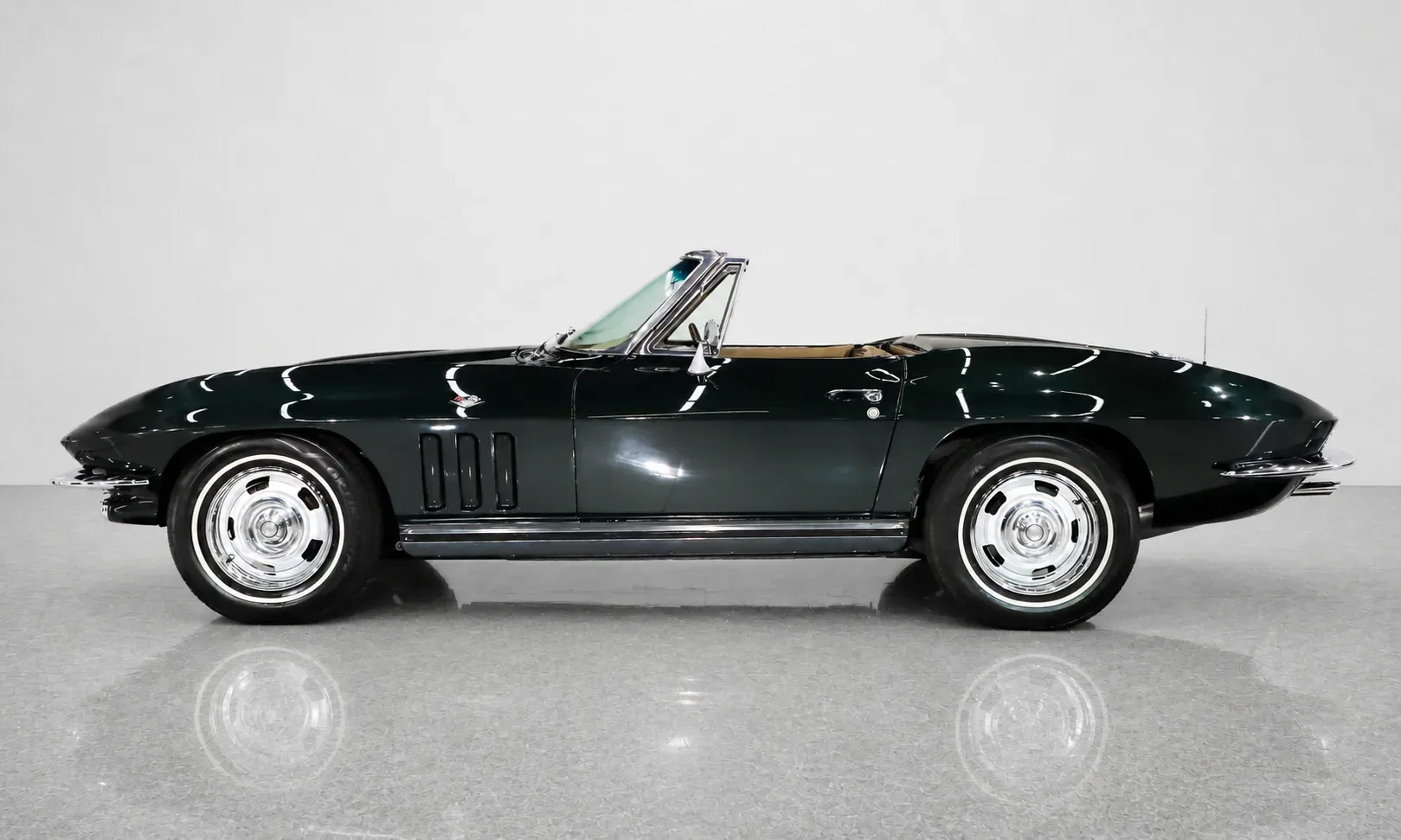 1965 Chevrolet Corvette - Thumbnail 2